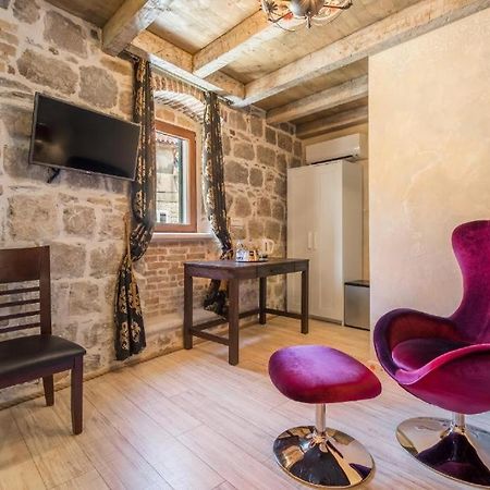 Historic Plaza Varos Split (Adults Only) Экстерьер фото