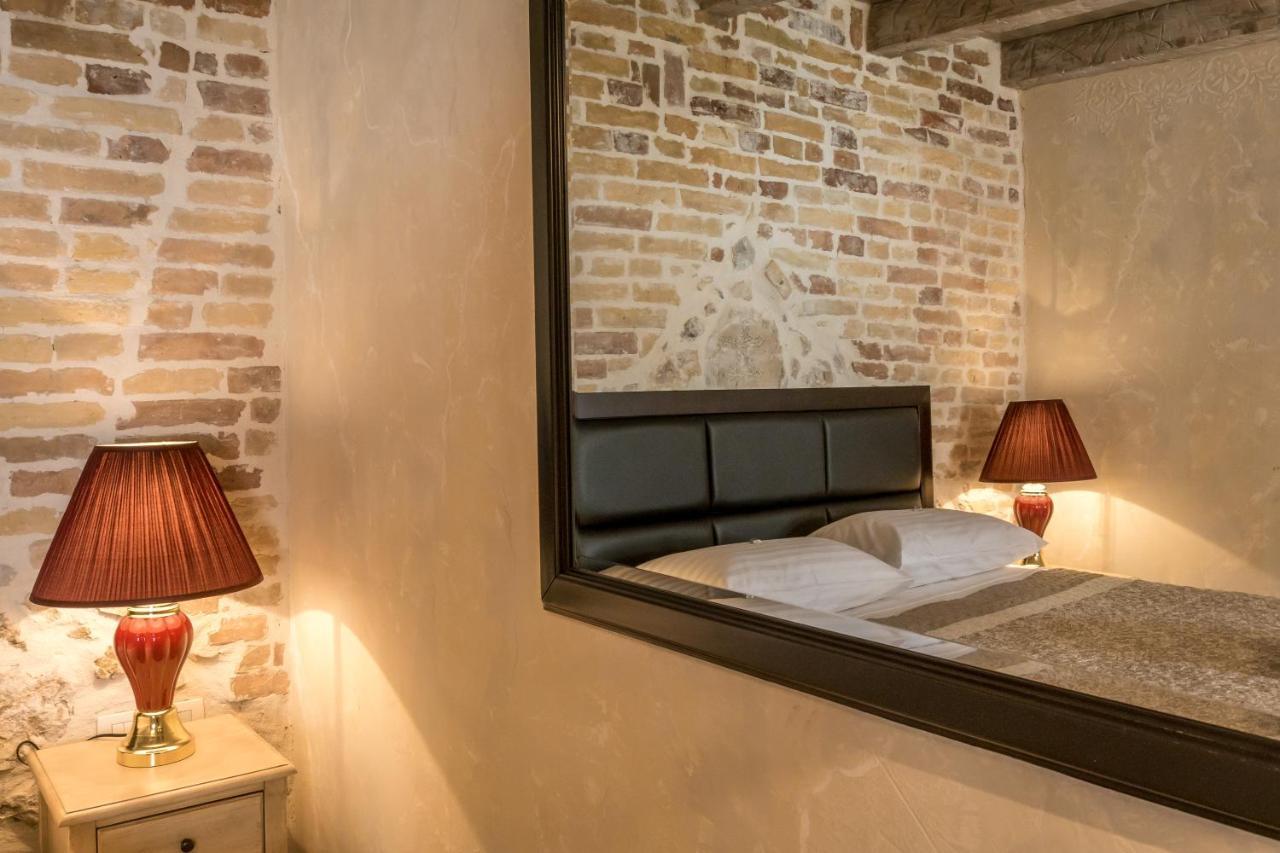 Historic Plaza Varos Split (Adults Only) Экстерьер фото