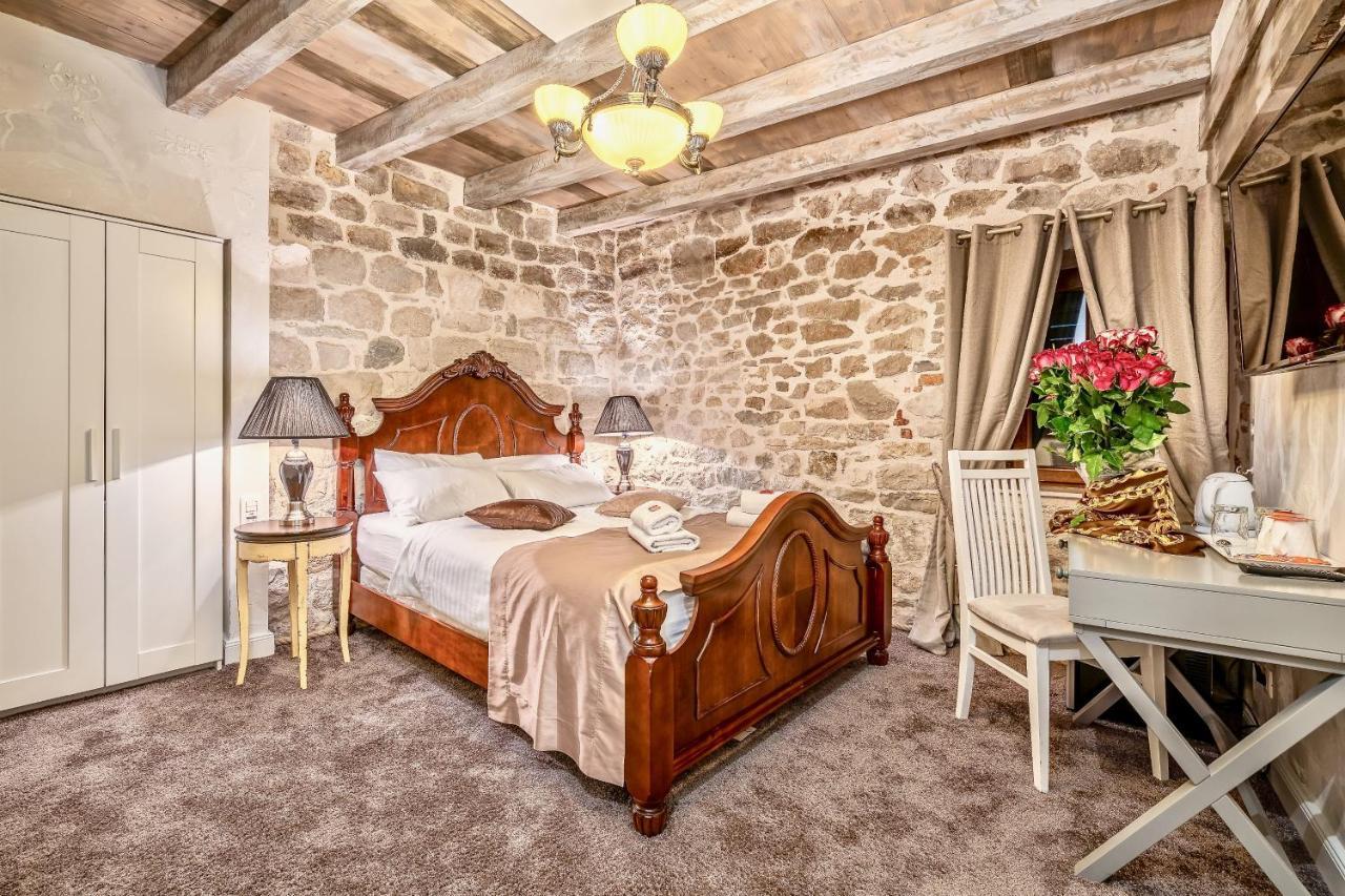 Historic Plaza Varos Split (Adults Only) Экстерьер фото