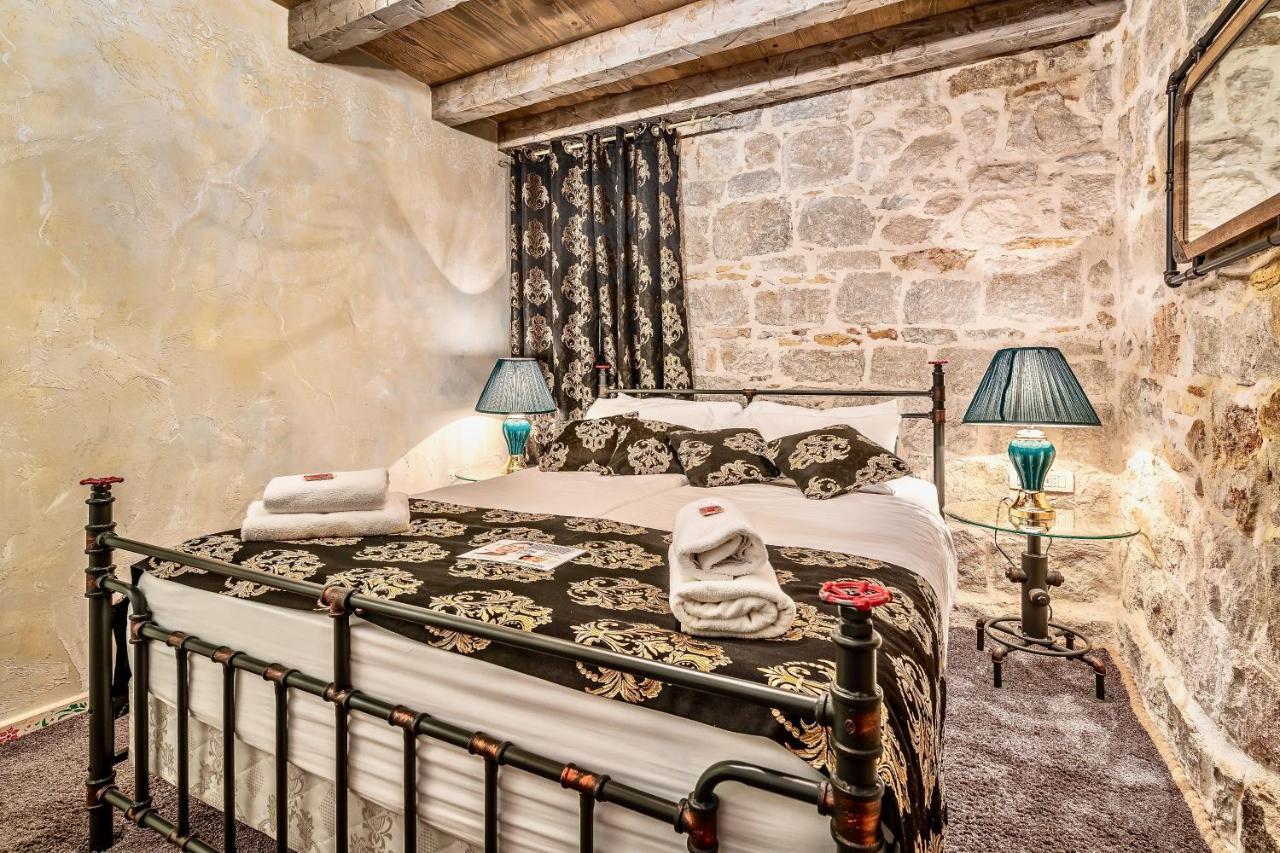 Historic Plaza Varos Split (Adults Only) Экстерьер фото