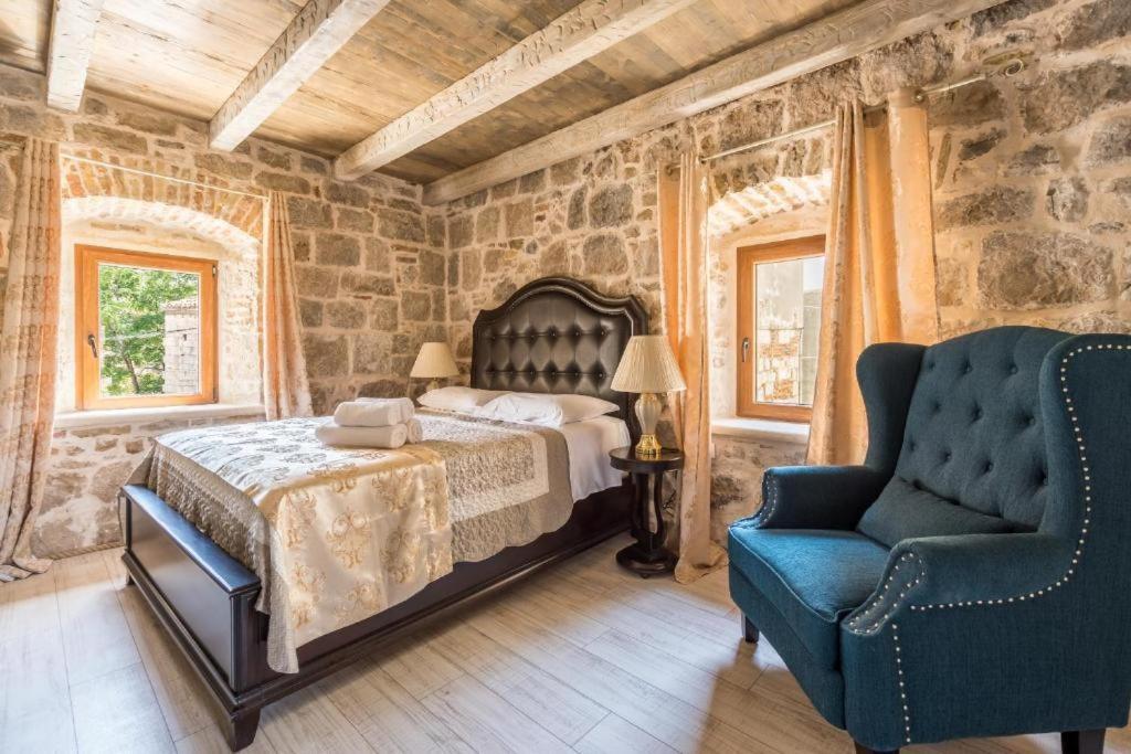 Historic Plaza Varos Split (Adults Only) Экстерьер фото