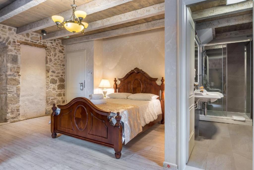 Historic Plaza Varos Split (Adults Only) Экстерьер фото